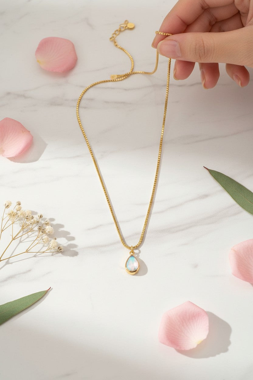 Minimalist Gold Iridescent Teardrop Moonstone Pendant Necklace